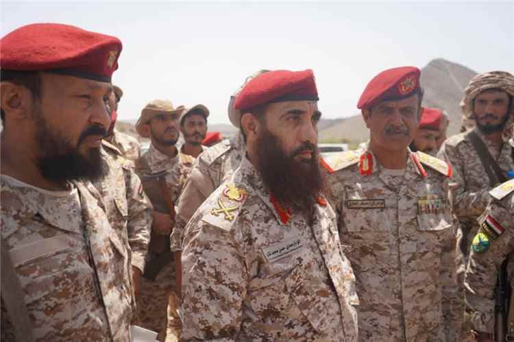 اللواء حمدي شكري يزور جبهة الحلحل في لودر ويشيد بجاهزية أبطال اللواء الثالث درع الوطن