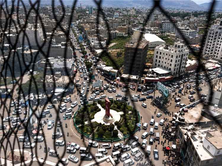 وفاة مختطف في سجون الحو_ثيين بإب بعد حرمانه من العلاج