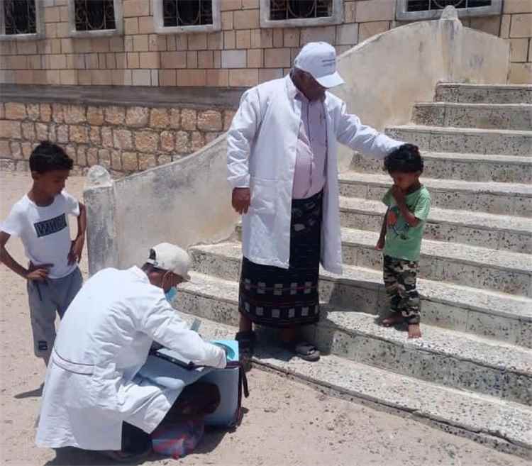 فريق الإستجابة الطارئة ينفذ نزولاً ميدانيًا لقرية الشقيب بالمحفد