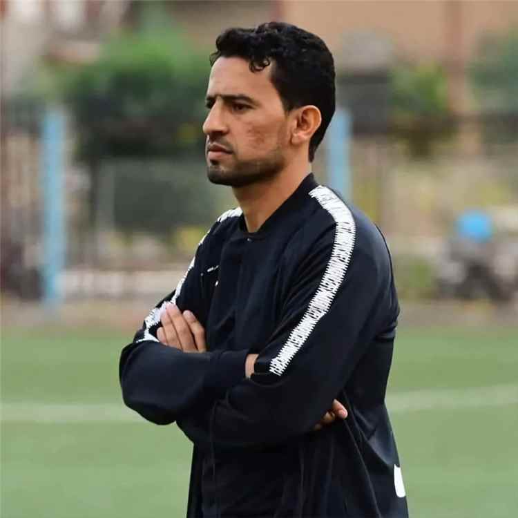 نادي وحدة صنعاء يُعلن تعاقده رسميًا مع المدرب الوطني هيثم الأصبحي