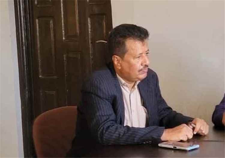 رئيس المجلس العام بشبوة يعزي رضوان الخرماء بوفاة أخيه الأستاذ هادي مدير عام رضوم