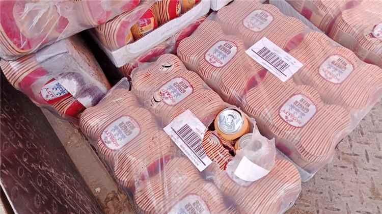 فرق التفتيش الميداني تضبط شحنة زنجبيل بريطاني فاسدة في حجز المطار بمأرب