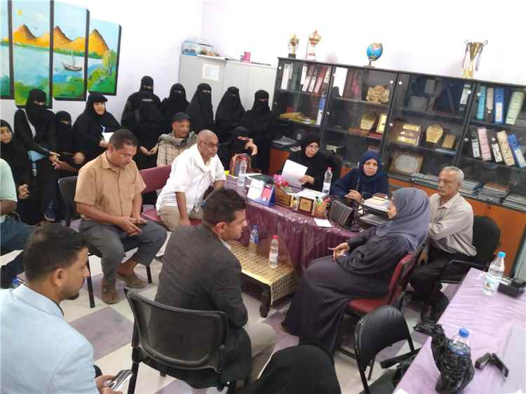 معاوية يزور الطاقم التربوي بمدرسة العبادي إثر حادثة الاعتداء