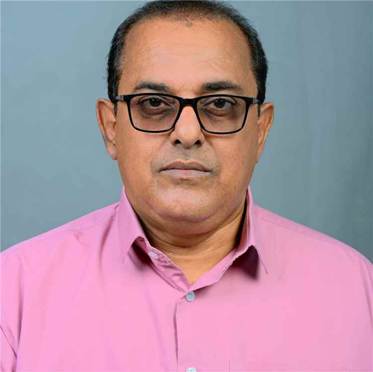 أحمد سعيد كرامة: تحريك الدولار الجمركي ضاعف إيرادات المحافظات المتمردة على بنك عدن المركزي
