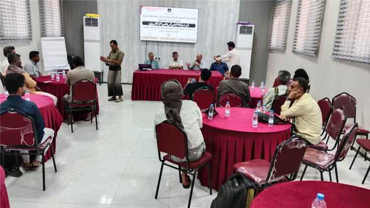 تدشين دورة تدريبية في مجال تحرير الخبر الرياضي الرقمي بشبوة.