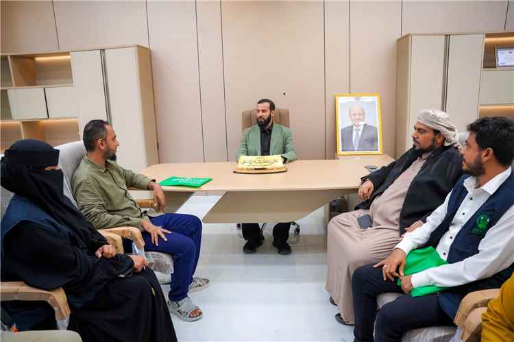 الحيدري يشيد برؤية محافظ أبين التنموية ويؤكد: دعم القيادة دافع لمواصلة العطاء