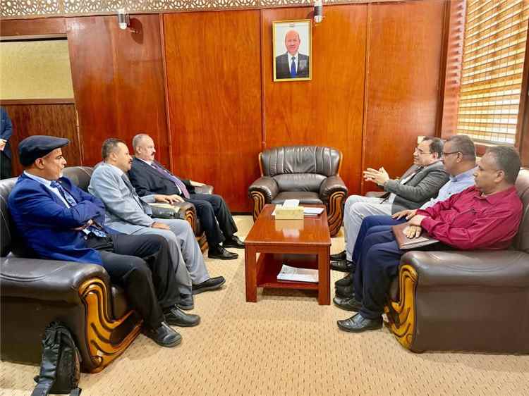 وزيرا النقل والزراعة والثروة السمكية يناقشان جهود تعزيز التنسيق والتكامل بين الوزارتين