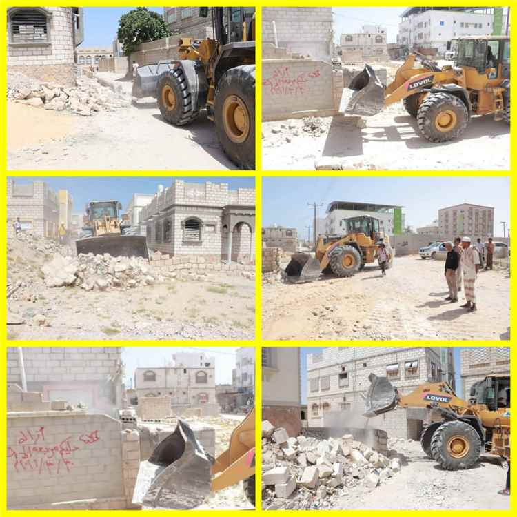 مدير عام الشحر يوجه بتنفيذ حملة إزالة للعشوائيات وفتح شوارع بحي الحوطة - حارة المنصورة القديمة