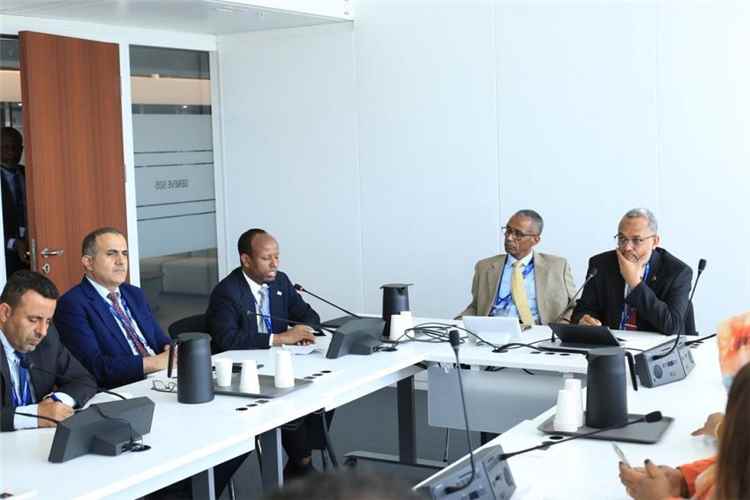 بلادنا يشارك في اجتماع رباعي لوزراء الصحة بجنيف