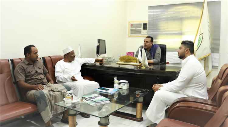 الأمين العام المساعد لمؤتمر حصرموت الجامع بالوادي والصحراء يبحث خطط تفعيل دائرة الدراسات والبحوث