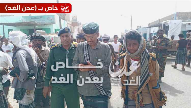 حملة أمنية مشتركة بأحور تزيل مفارش القات وسوق الأغنام والدراجات النارية من الشارع العام