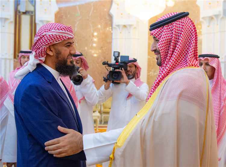 المحرمي يشيد بجهود السعودية في خدمة الحجاج خلال مشاركته بحفل استقبال ولي العهد