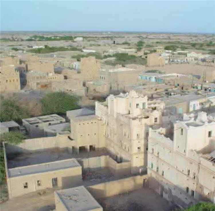 أهالي قرى أحور يناشدون محافظ أبين إنهاء معاناتهم مع الكهرباء