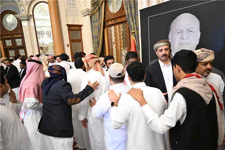 نائب وزير السياحة " الشيخ محمد حسين الدهبلي" يشارك في عزاء الرئيس السابق عبدربه منصور هادي في الرياض