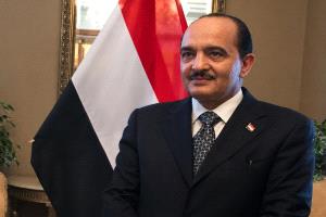 قيادي مؤتمري: اليمنيون يُدفعون نحو كارثة بين ثلاثة مشاريع مفروضة
