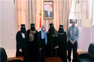 وزير الدولة لشؤون المرأة تلتقي قيادة اتحاد نساء اليمن بأبين وتستعرض أولويات الوزارة ضمن البرنامج الحكومي