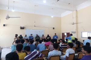 محاضرة توعوية لطلاب كلية العلوم الادارية والمصرفية بجامعة لحج بمناسبة أسبوع الزمرور العربي لعام 2026م