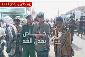 حملة أمنية مشتركة بأحور تزيل مفارش القات وسوق الأغنام والدراجات النارية من الشارع العام