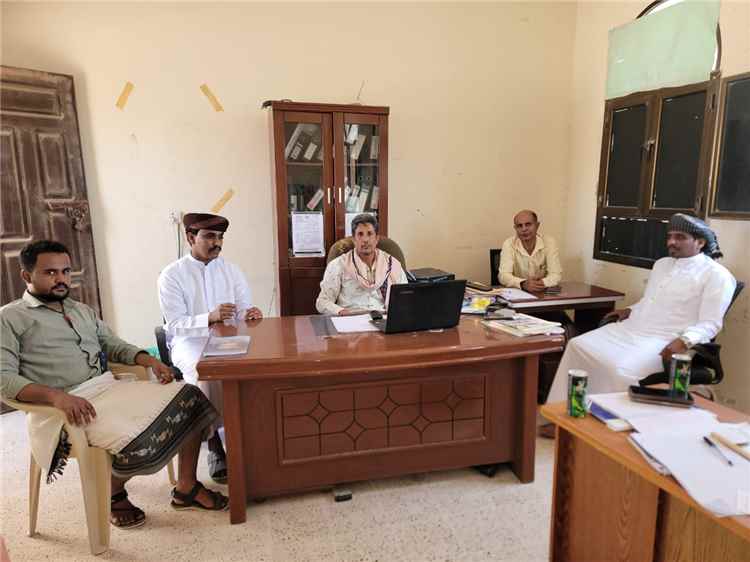 زيارة لرئيس المجلس الوطني لأبناء محافظة المهرة تكشف حجم المعاناة في "مدرسة مدرم" بـ "الفتك"