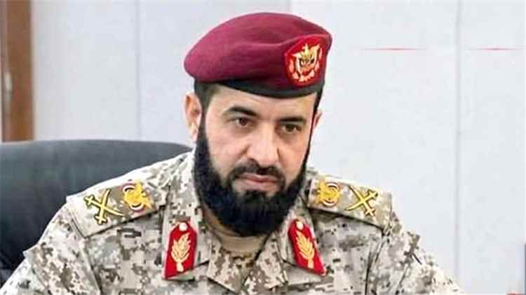 قائد محور أبين: لا خصم من مرتبات الجنود.. وفّروا حقوقهم ومتطلبات الجاهزية ثم حاسبوا المتغيبين