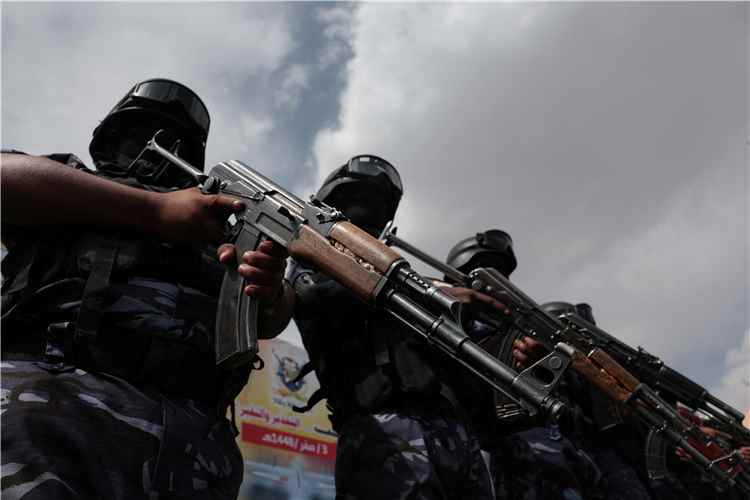 إصابة طفل برصاص الحوثيين خلال تشييع قتيلين في الحديدة