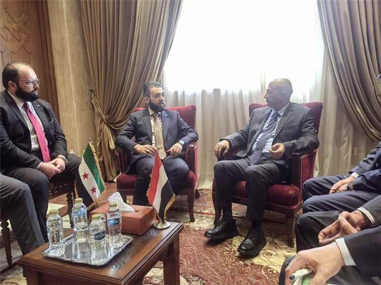 الوزير الشرجبي يبحث مع وزير الإدارة المحلية والبيئة السوري تعزيز التعاون البيئي