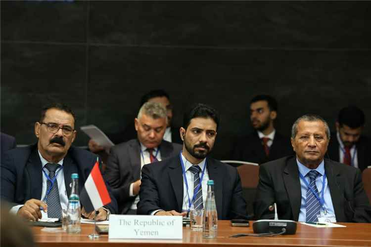 اليمن يحذر من تداعيات الدعم الإيراني للمليشيات المسلحة وتهديده أمن المنطقة والممرات البحرية