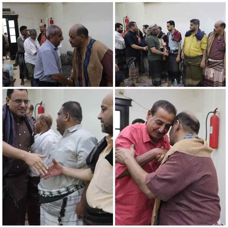 وزراء ومسؤولون وشخصيات عسكرية وأمنية واجتماعية يقدمون واجب العزاء بوفاة المغفور له الشيخ صالح مهدي
