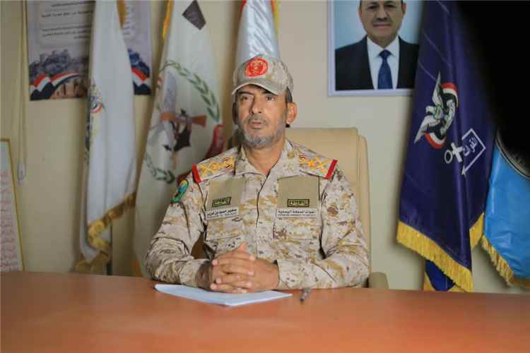 رئيس هيئة الأركان يشيد ببطولات وتضحيات القوات المسلحة في تعز