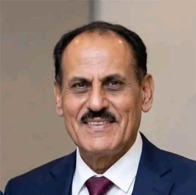 شيخ مكتب كلد يافع ونائبه يعزيان بوفاة اللواء الركن صالح عبد الصري المنصري