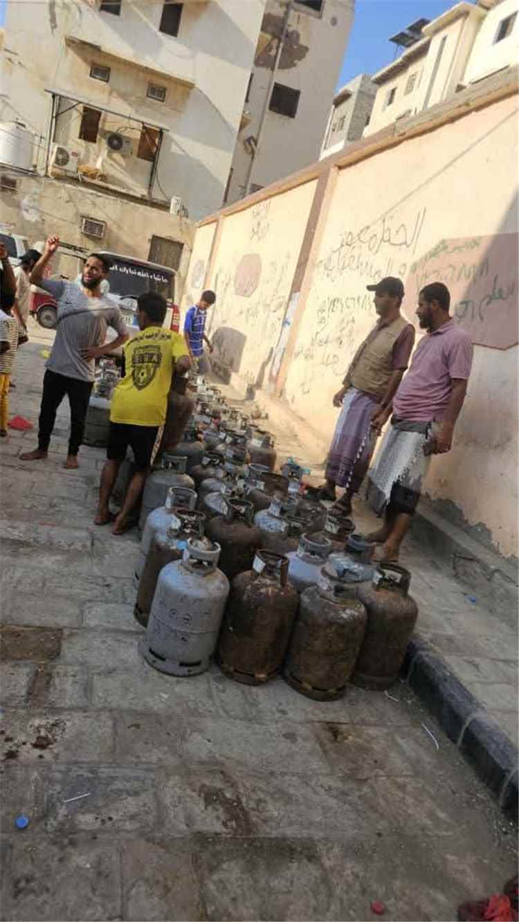 مسؤول الغاز ومكتب الصناعة والتجارة مديرية التواهي عمل مشترك لضمان توزيع الغاز المنزلي في مديرية التواهي