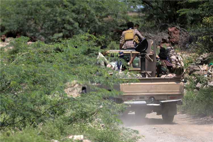 "فخ التصعيد"... كيف يحشد الدعم الدولي للحكومة اليمنية ضد الحوثيين؟
