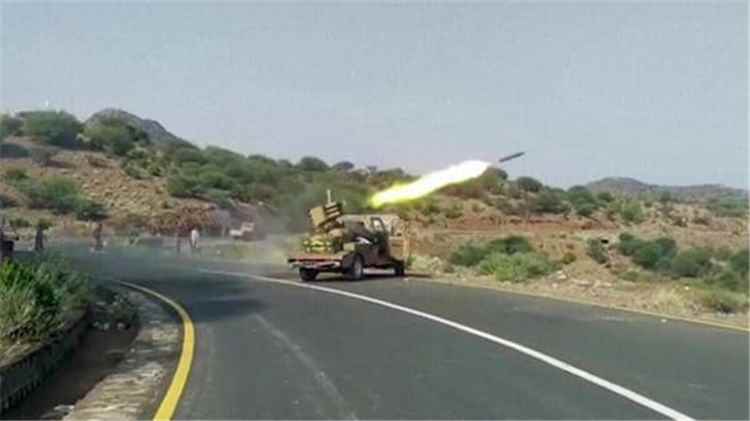 السيطرة على مرتفعات جنوب تعز.. وقطع طريق إمداد حوثي ضمن «فجر اليمن»