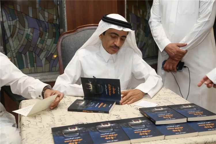 كاتب خليجي: الحوثيون ربطوا مصير اليمن بقرارات نظام أجنبي