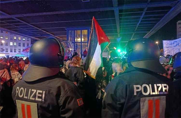 الشرطة الألمانية توقف مظاهرة مؤيدة للفلسطينيين في برلين