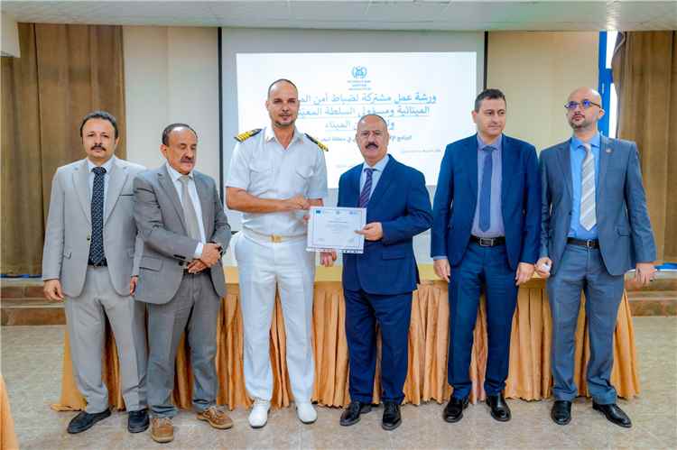 وزير النقل يؤكد أهمية تقييم مخاطر المرافق المينائية وتحديد الأولويات واتخاذ الإجراءات الوقائية