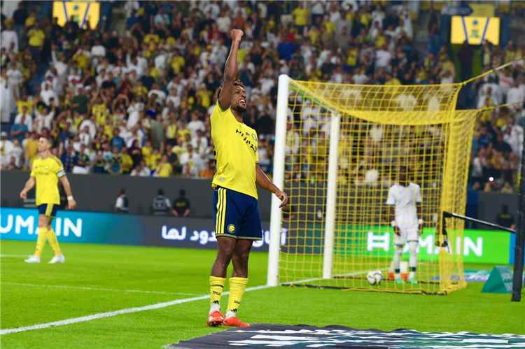 النصر يقترب من صدارة دوري روشن السعودي بفوز عريض على الدرعية