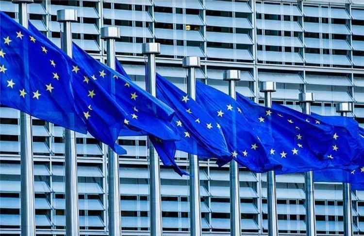 المفوضية الأوروبية: مليشيات الحوثي الإرهابية مسؤولة عن الهجمات ضد البني التحتية المدنية في السعودية