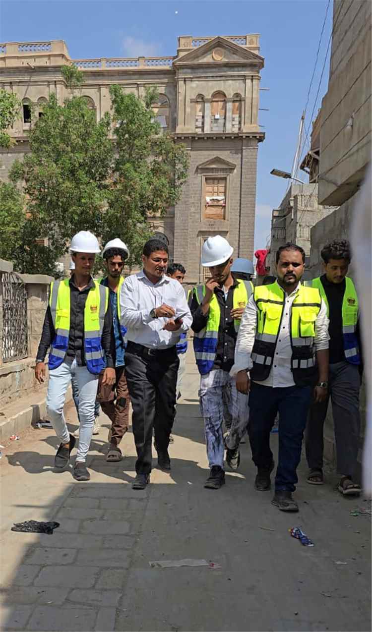 برعاية المحافظ مراد الحالمي.. ملتقى أبناء الحوطة ينفذ نزولاً ميدانياً لمعاينة المشاريع المقترحة لتطوير العاصمة