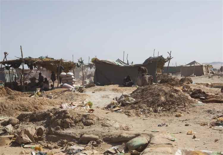 مقتل 13 عاملاً في غارة جوية على منجم ذهب وإصابة آخرون.