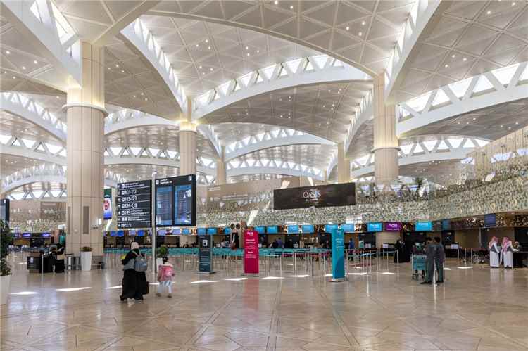 مجلس وزراء الداخلية العرب يدين بشدة الهجوم الحوثي على مطار الملك خالد الدولي بالرياض