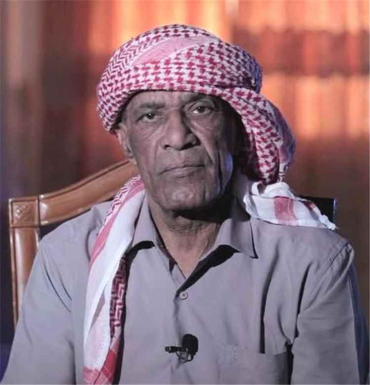 مدير عام مديرية تريم يعزّي في وفاة الفنان حسن صالح باحشوان