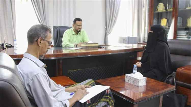 مدير تربية ساحل حضرموت الشنيني يلتقي رئيس مجلس إدارة مؤسسة الطبيب الزائر التنموية ويناقشان تنفيذ مخيم طبي لـ 600 معلم ومعلمة