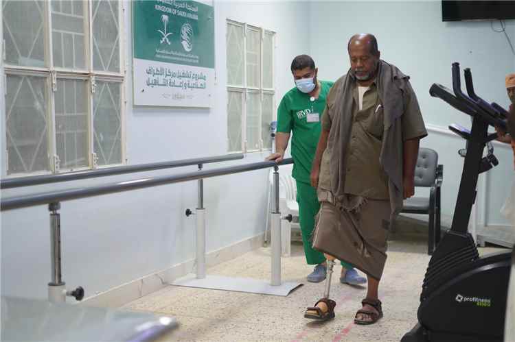 مركز الأطراف الصناعية بسيئون يقدم ٢١٧٧ خدمة مجانية لـ٦٦٣ مستفيدًا خلال سبتمبر