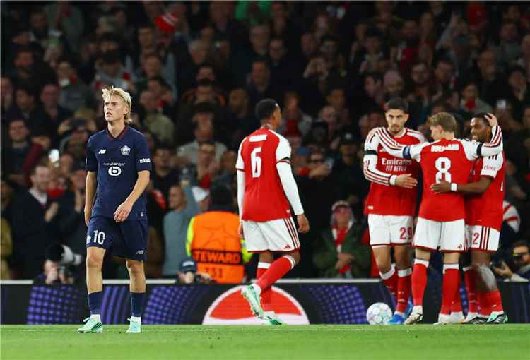 ارسنال يكسر صمود ليل الفرنسي بثلاثية نظيفة في دوري أبطال أوروبا