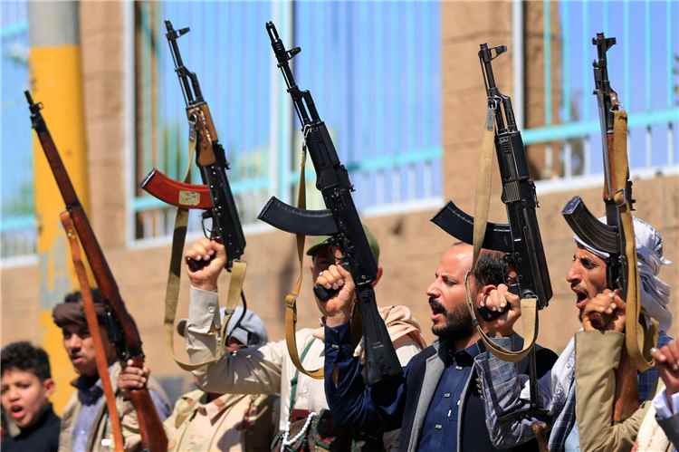 الحكومة تحشد دعماً دولياً وإقليمياً لإنهاء التهديد الحوثي