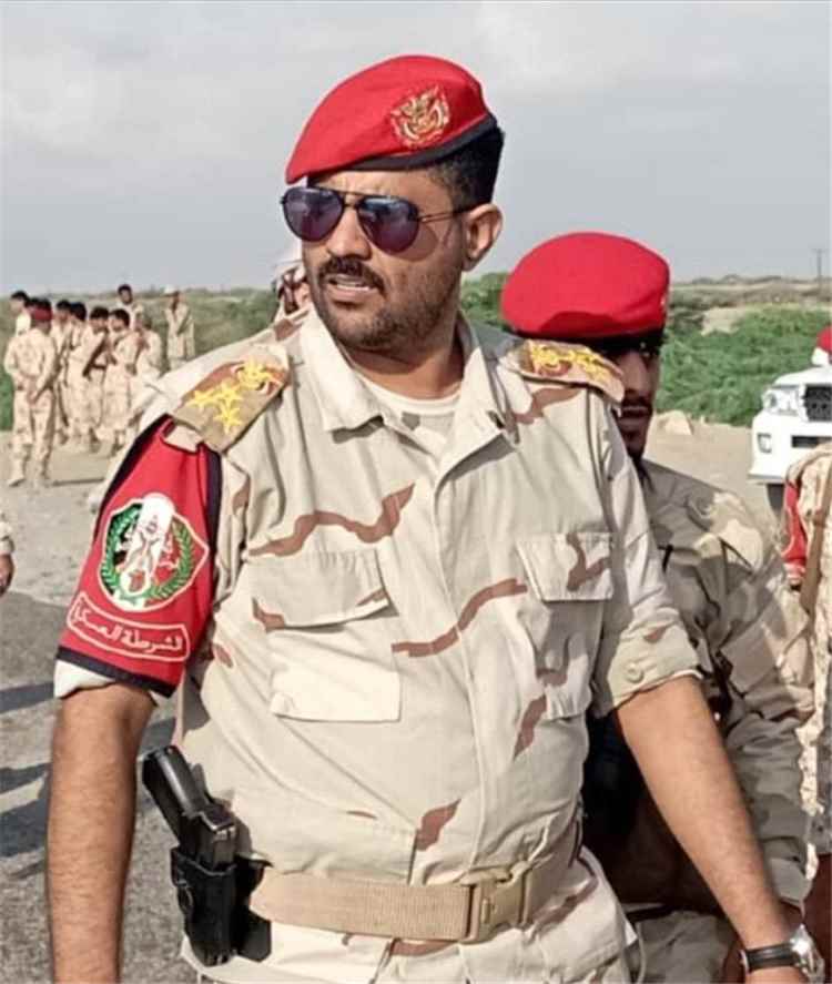 قائد الشرطة العسكرية بأبين العميد يوسف العاقل يعزي العميد علي حيدرة الحنشي بوفاة زوجته