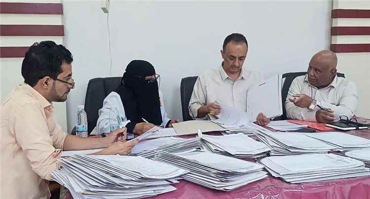 برعاية المحافظ شيخ..الصحة تدشن أعمال لجنة المفاضلة للمتقدمين التعاقدفي الطوارئ التوليدية الشاملة بمستشفى الصداقة بعدن
