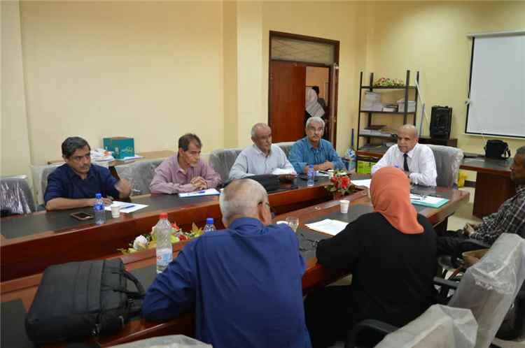 كلية الهندسة عدن تناقش توظيف الذكاء الاصطناعي وتطوير المناهج