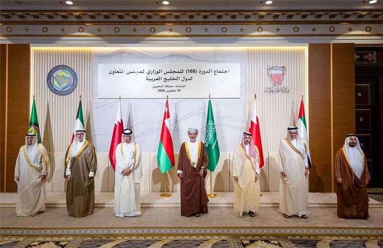 المجلس الوزاري الخليجي يدعو لتصنيف الحوثيين جماعة إرهابية ويطالب بوقف تسليحهم